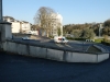 Lieu Dix - Cours intérieur vers le parking et le gymnase à pieds